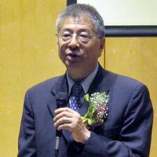 Andrew Nien-dzu Yang