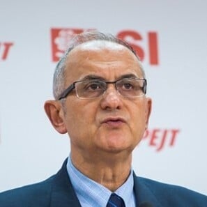 Petrit Vasili