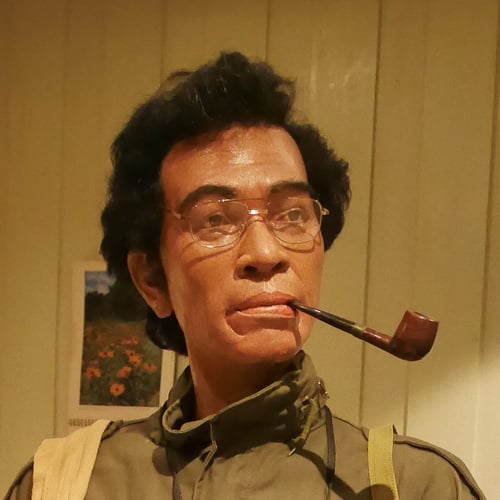 Seub Nakhasathien